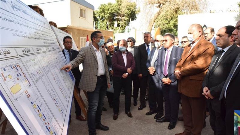 محافظ أسيوط ووفد