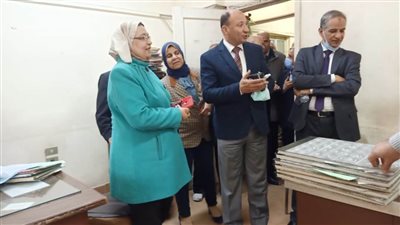 رئيس مصلحة الضرائب: الجولات الميدانية مستمرة لتفقد سير العمل بالمناطق والمأموريات الضريبية