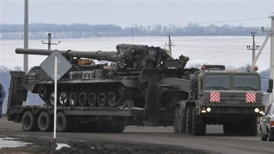 وزير دفاع بريطانيا يحث روسيا على وقف عملياتها العسكرية في أوكرانيا