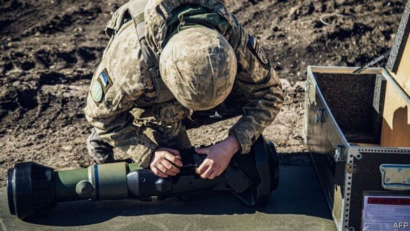 جندي في لفيف يستخدم