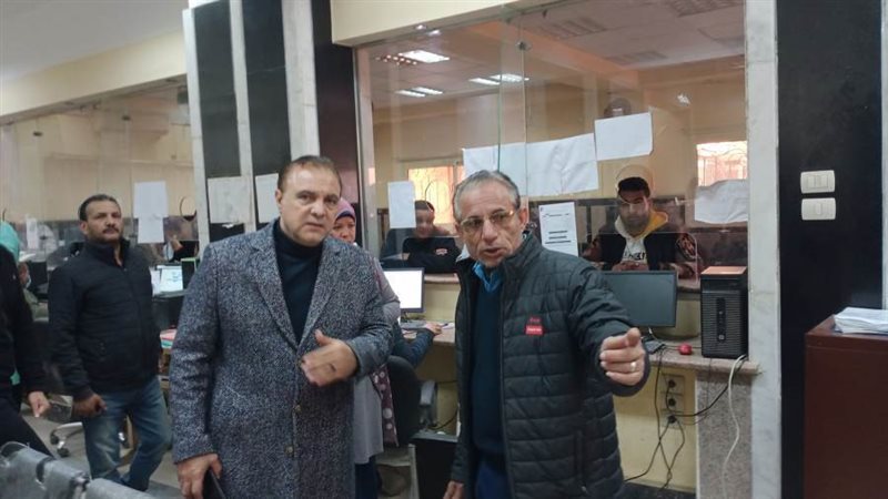 رئيس مركز ملوى يتفقد