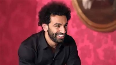 محمد صلاح يتحدث عن فخره بمصر.. وسبب تسلم زوجته جائزة القدم الذهبية