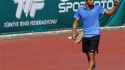 مصر تتعادل مع قبرص في اليوم الأول بكأس ديفيز للتنس