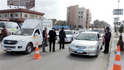 تحرير 3173 مخالفة عدم تركيب الملصق الإلكتروني ورفع 91 سيارة ودراجة متهالكة 