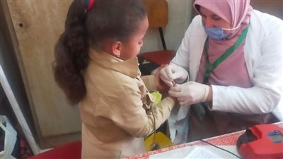 فحص ٧٢٢٤٥١ طالبا ضمن المبادرة الرئاسية لعلاج أمراض سوء التغذية بمدارس البحيرة