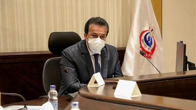 القائم بعمل وزير الصحة يعلن عن ضوابط جديدة للتطعيم ضد كورونا