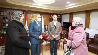محافظ كفر الشيخ يكرم سوسن سلام ويستقبل إلهام محمود وكيل وزارة الصحة