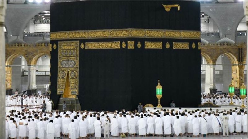 صلاة الفجر بالمسجد