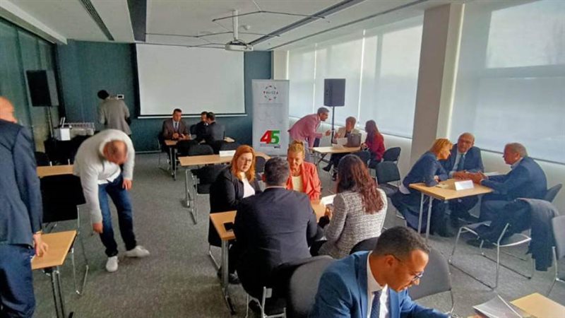 جانب من ورش العمل