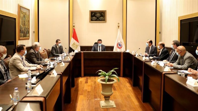 اجتماع وزير الصحة