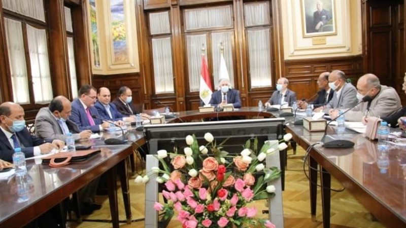 جانب من اجتماع وزير