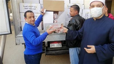 الأوقاف تواصل توزيع صكوك الأضاحي على القرى الأكثر احتياجًا بالبحيرة