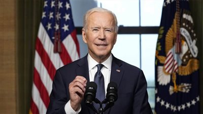 الرئيس الأمريكي يعلن فرض عقوبات على قطاع الطاقة الروسي