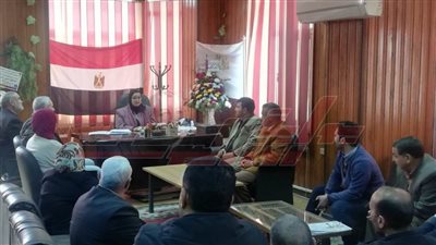 في أول اجتماع لها .. وكيلة صحة كفر الشيخ تلتقي مديري الإدارة بالمديرية