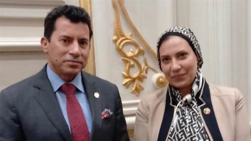 وزير الشباب وسكينة