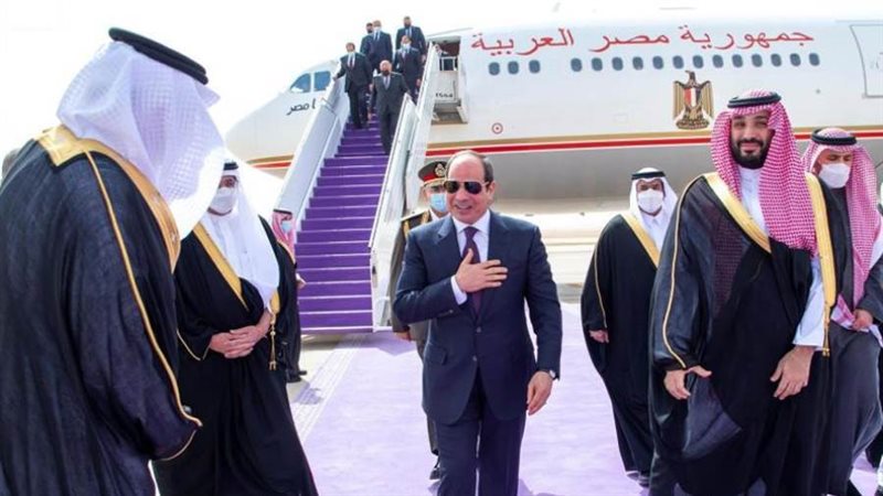 الرئيس السيسي يصل