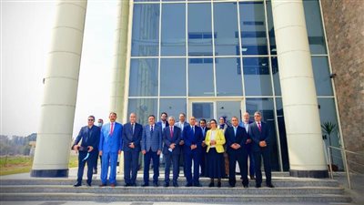 رئيس جامعة المنيا يستقبل وفد وزارة الاتصالات لمراكز إبداع مصر الرقمية للجامعات