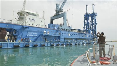 الفريق أسامة ربيع يتابع مستجدات تطوير القطاع الجنوبي لقناة السويس