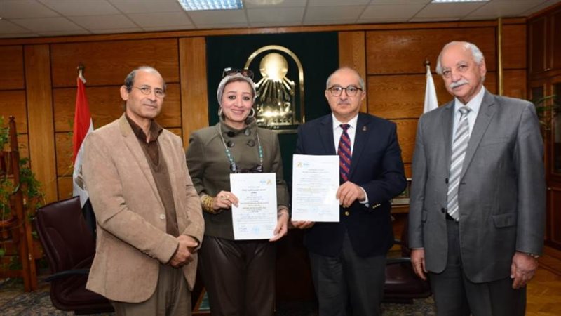 رئيس جامعة أسيوط