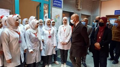 وكيل صحة الشرقية يتفقد سير العمل بمستشفى علاج الأورام بفاقوس 