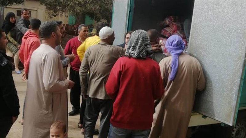 سيارات متنقلة لبيع