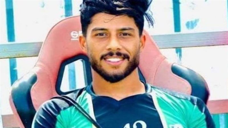 اللاعب احمد فتحي