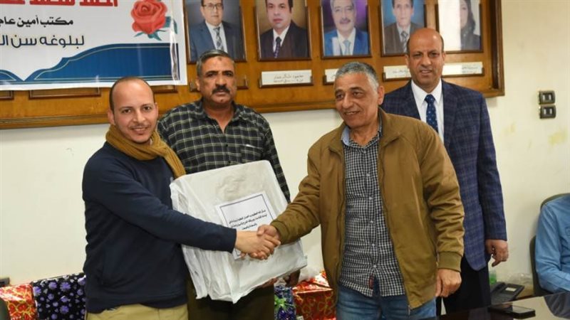 جامعة أسيوط تكرم