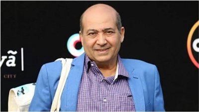 تكريم الناقد طارق الشناوي بدرع الكاتب المصري بمهرجان فاتن حمامة بباريس