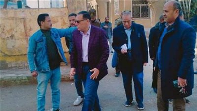 خلال جولة مفاجئة.. محافظ الشرقية يقرر إيقاف مدير مدرسة عن العمل وإحالته للتحقيق 