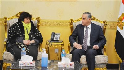 وزيرة الثقافة تغادر سوهاج عقب انتهاء فعاليات مهرجان 