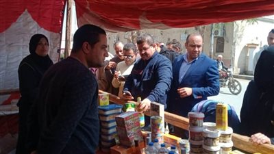 محافظ بني سويف يشدد على جودة وأسعار السلع الأساسية بالمعارض والشوادر