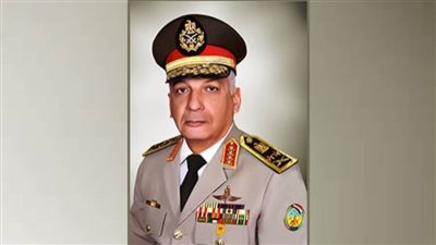 وزير الدفاع يلتقي مقاتلي قوات حرس الحدود ويكرّم عددًا من المتميزين     