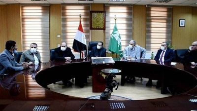 إقامة منافذ وشوادر لبيع السلع بأسعار مخفضة بالشرقية 