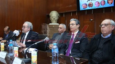 مثقفون وخبراء في ندوة باتحاد الكتاب: رفع وعي المواطن أمن قومي