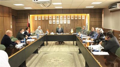 نائب رئيس جامعة أسيوط يؤكد على الدعم الكامل لمركز الترجمة والبحوث اللغوية بالجامعة