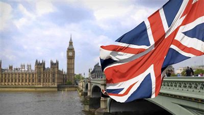 بريطانيا تحذر مواطنيها من السفر لأوكرانيا بعد مقتل 3 في غارة روسية