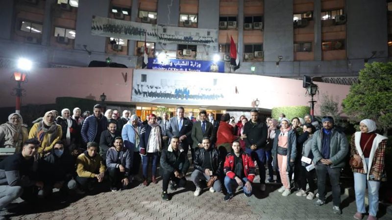 وزير الرياضة يودع