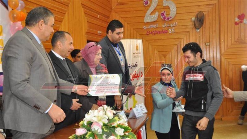 خلال التكريم