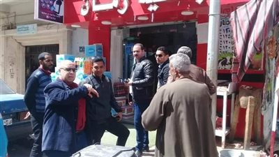 حي شرق أسيوط يُشن حملة لضبط الأسواق.. صور