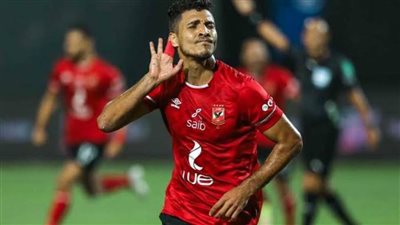 محمد شريف ينتظر عرض سامبدوريا الإيطالي للرد على كيروش