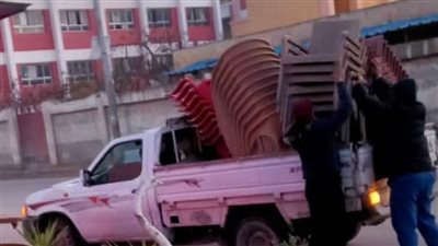 رفع وإزالة ٤٣٤حالة إشغال طريق ثابت ومتحرك فى حملة بالبحيرة