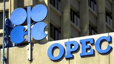 تراجع سعر خامات أوبك إلى 102.86 دولار للبرميل