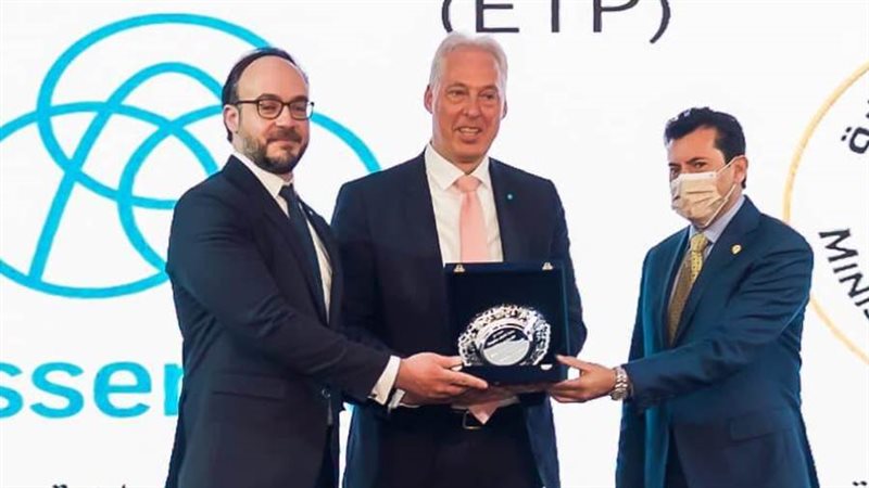 الدكتور أشرف صبحي