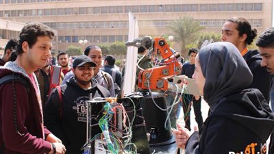طلاب هندسة حلوان يبتكرون غواصة تقوم بمهام يصعب إنجازها تحت الماء