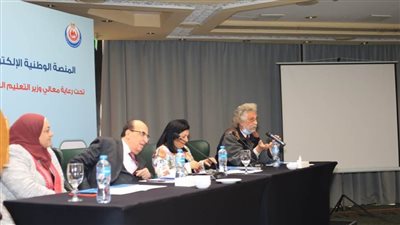 نقيب الأطباء: ثورة في تقديم الخدمة الصحية وطفرة في التعليم الطبي