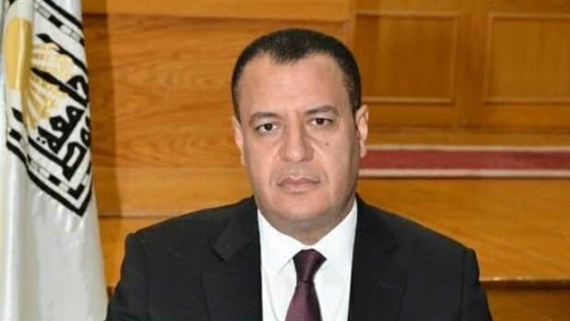 الدكتور شحاتة غريب