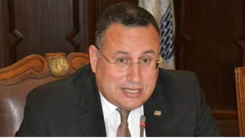 دكتور عبد العزيز