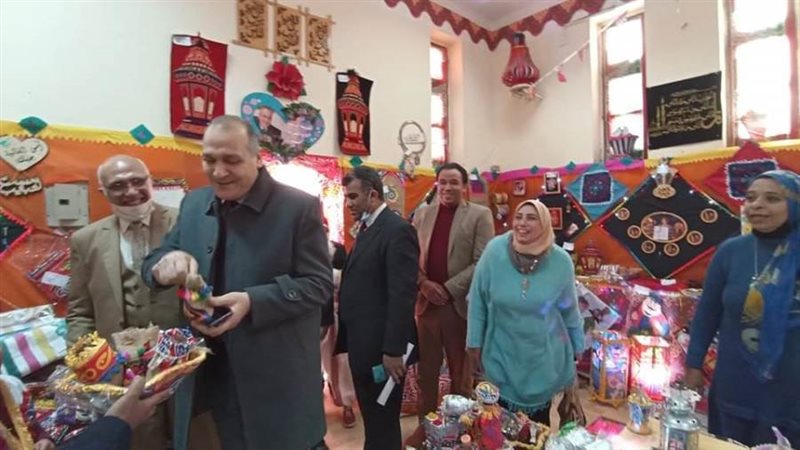 وكيل الوزارة يستعرض