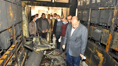 محافظ أسيوط يتفقد آثار حريق لوحة كهرباء مستشفى أسيوط الجامعي