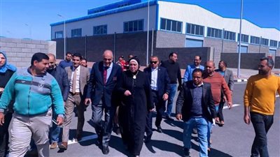 وزيرة التجارة والصناعة تتفقد مجمع الصناعات الصغيرة بمدينة الغردقة 